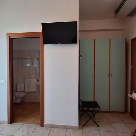 Hotel Massimo Cervia Buitenkant foto