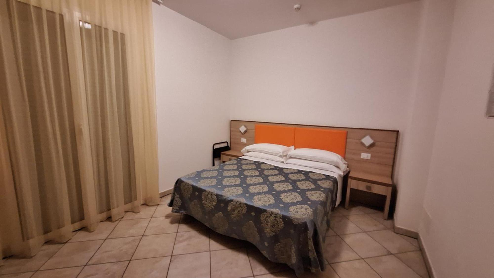 Hotel Massimo Cervia Buitenkant foto