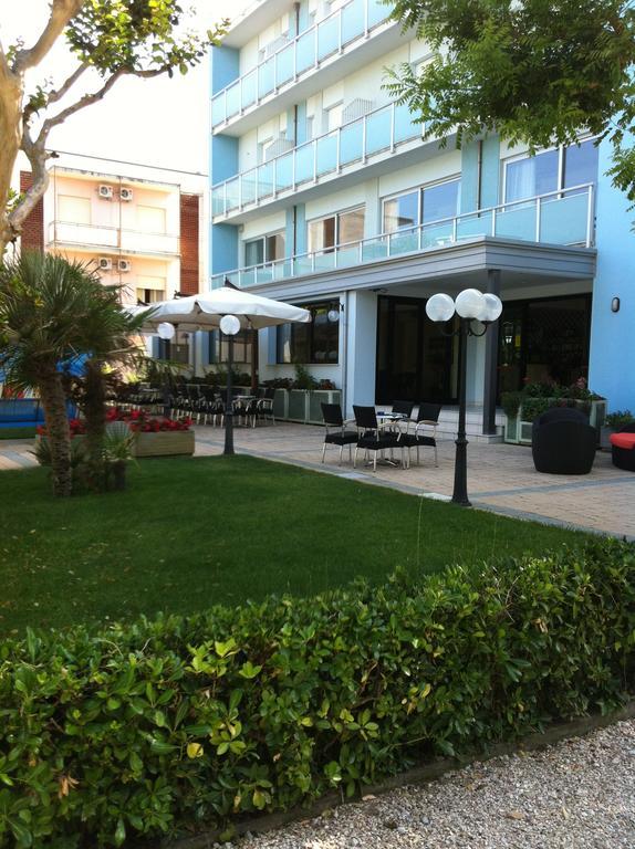 Hotel Massimo Cervia Buitenkant foto