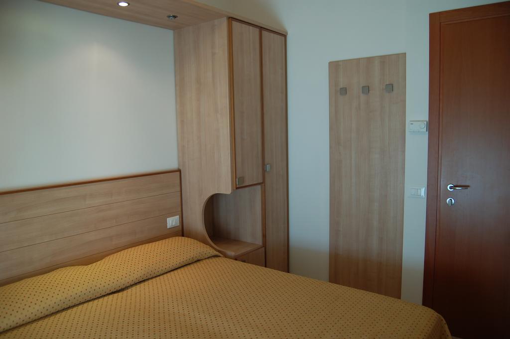 Hotel Massimo Cervia Kamer foto